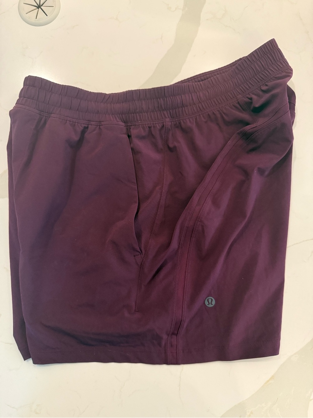 lululemon athletica Men’s pace breaker linerless 5” shorts, medium